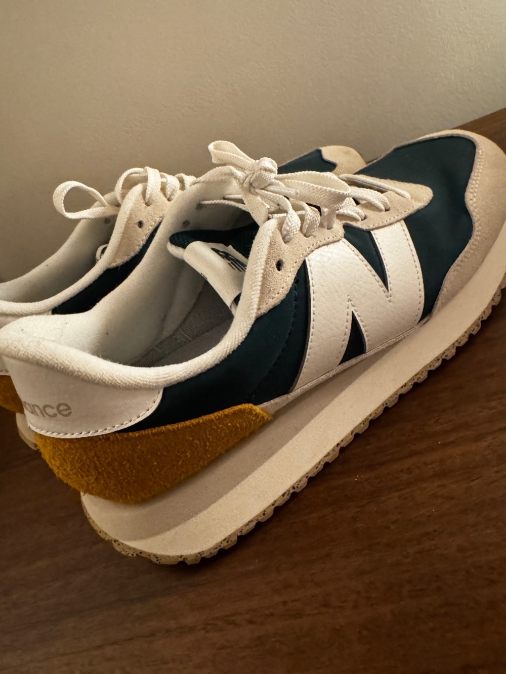 New Balance 237 MS237RTY Green White Yellow Men’s Size 10 Retro Sneakers